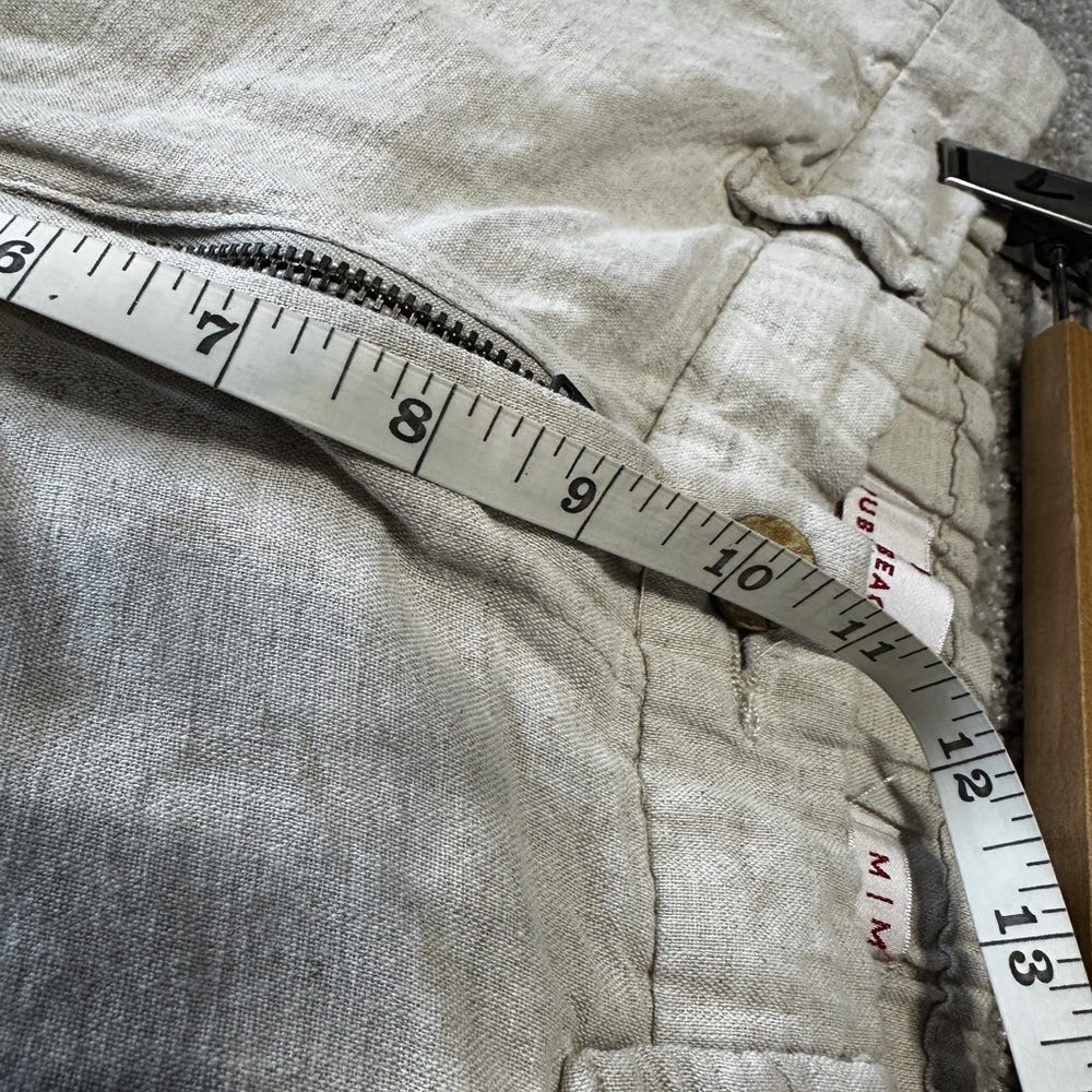 Public Beach Linen Flat Front Shorts | 7 Inch Inseam | Medium - Picture 9 of 10